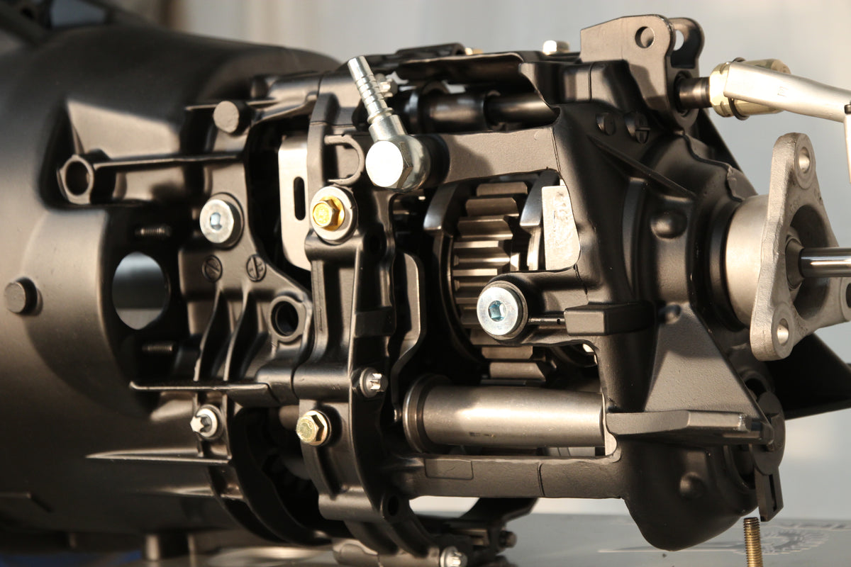 GearMotive Montage H-Pattern Gearset im ZF S5D Gehäuse